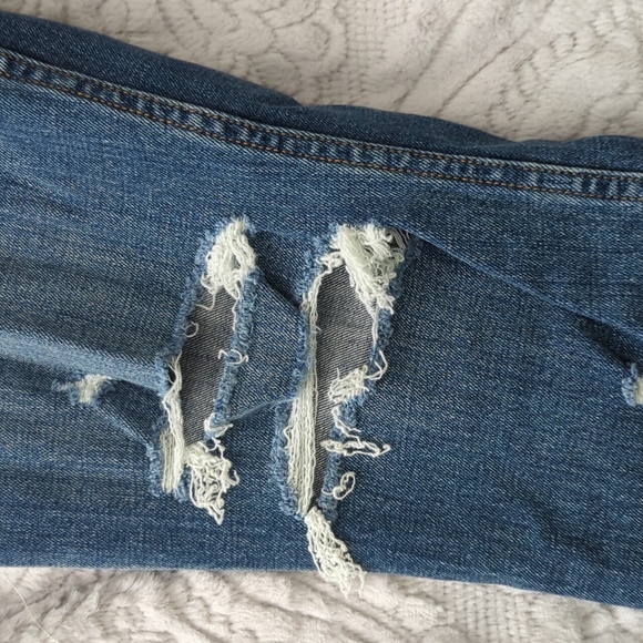 Abercrombie the mom high rise - Picture 3 of 5